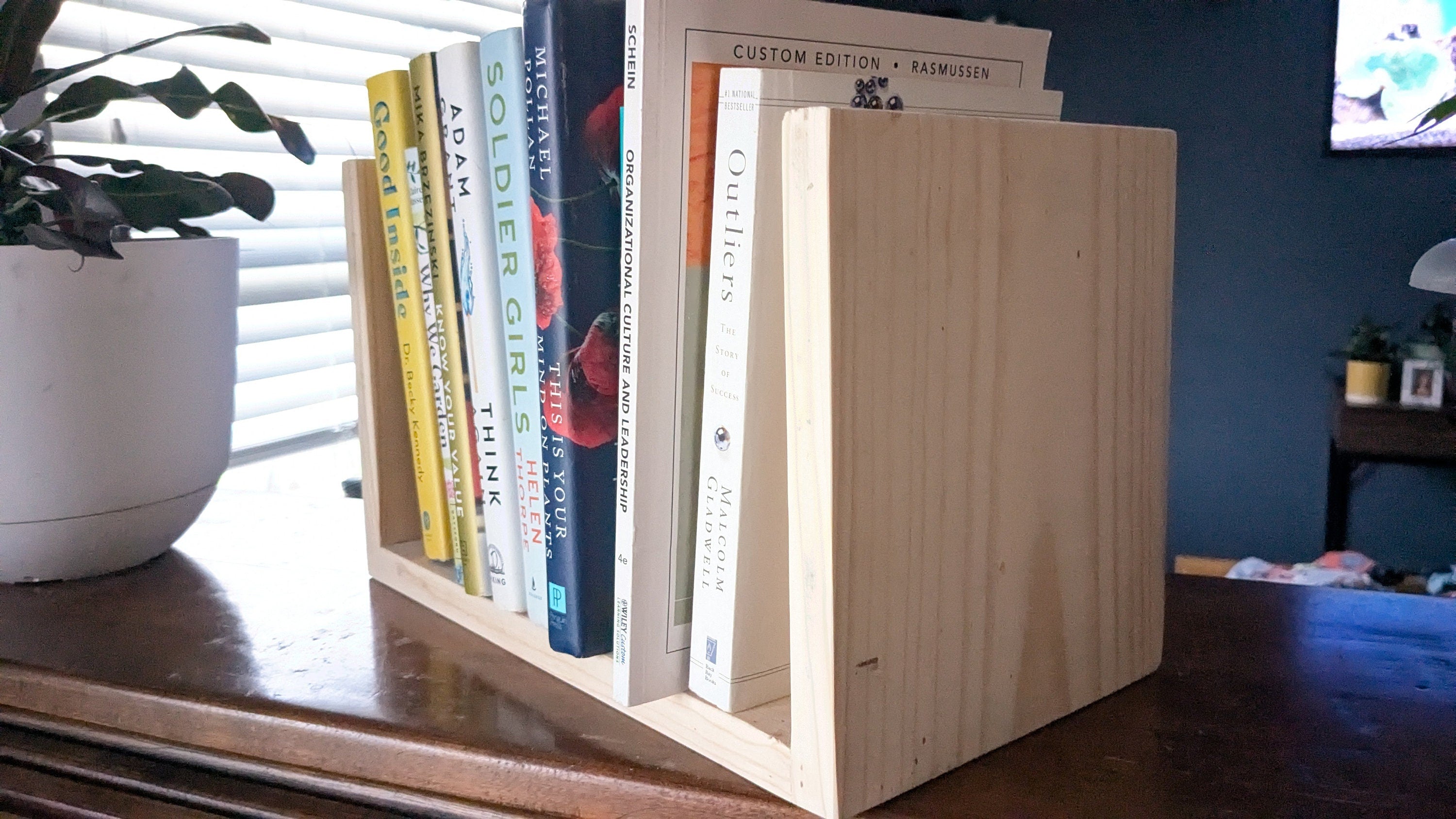 Desktop Bookcase Mini Library